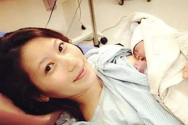 妈妈健身被_健身妈妈抱孩子_健身妈妈群群聊名称