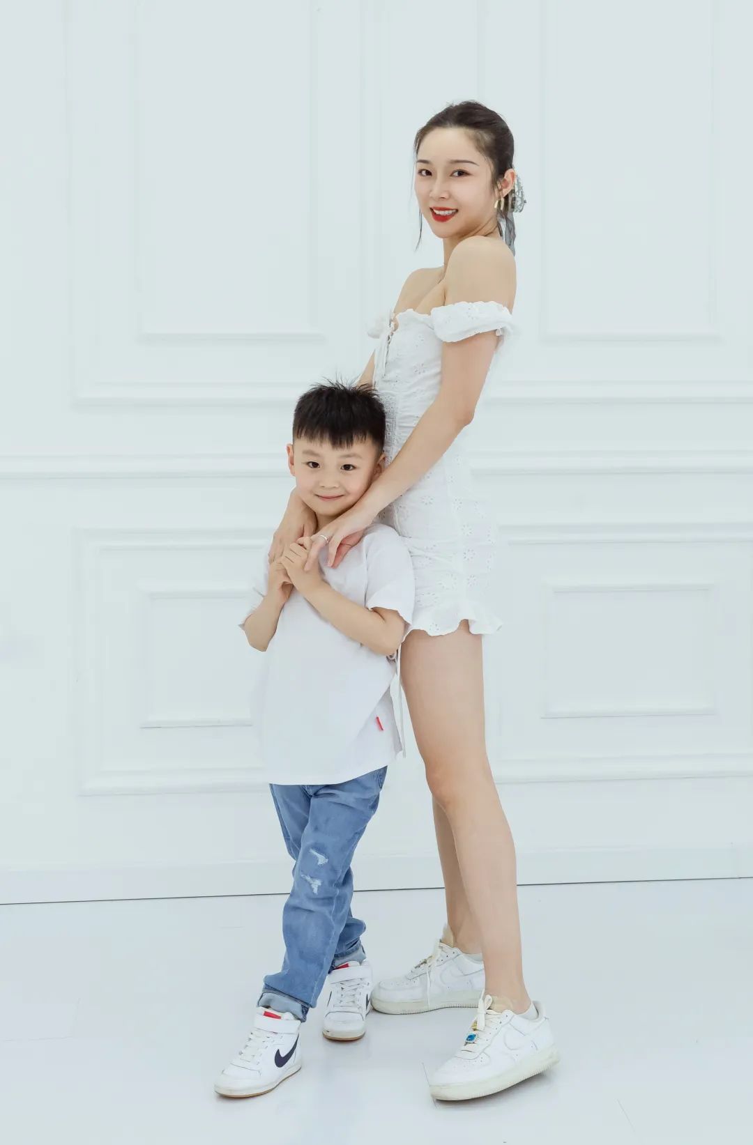 健身妈妈抱孩子_健身妈妈说说_妈妈健身被
