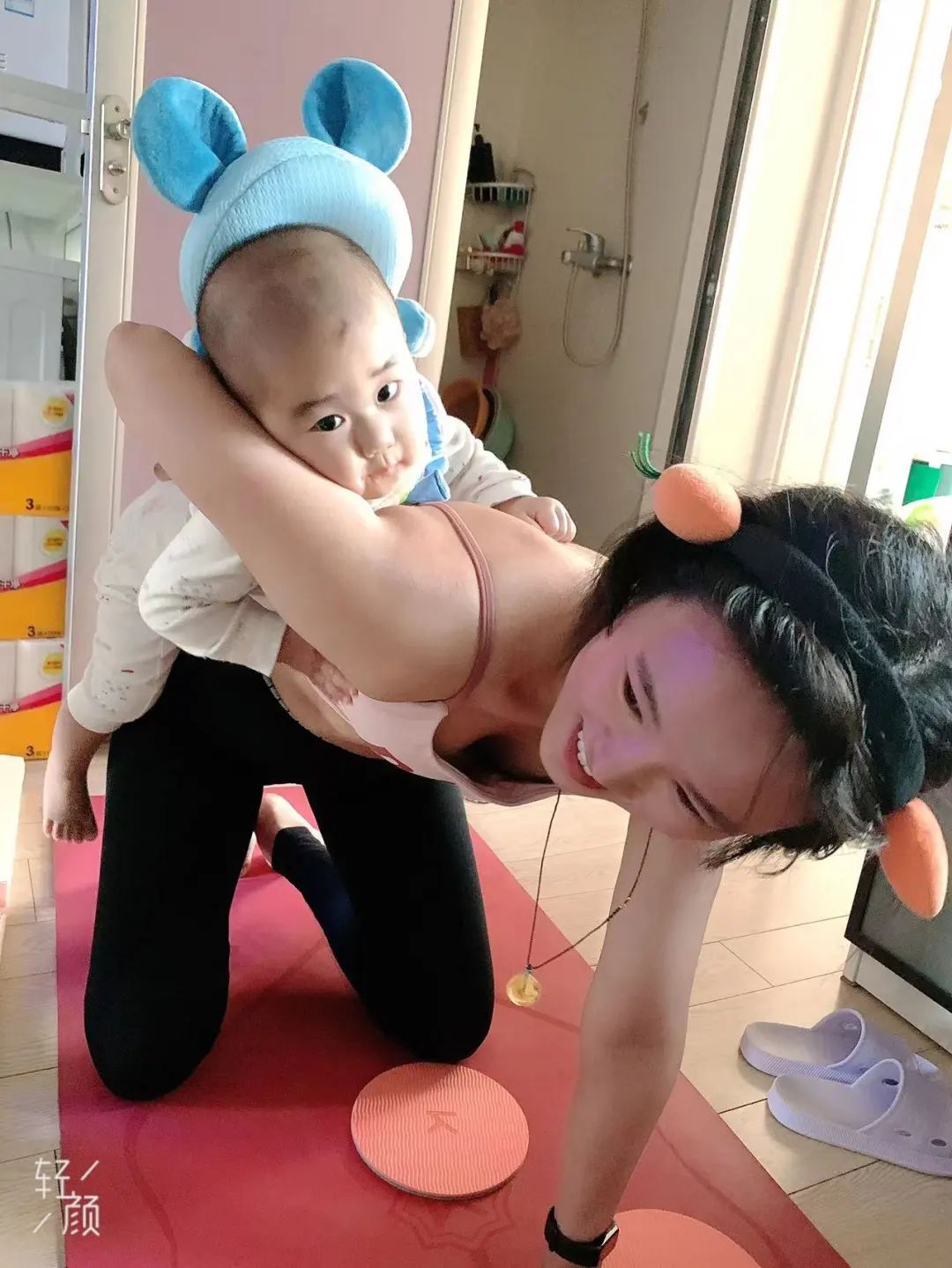 妈妈健身被_健身妈妈说说_健身妈妈抱孩子